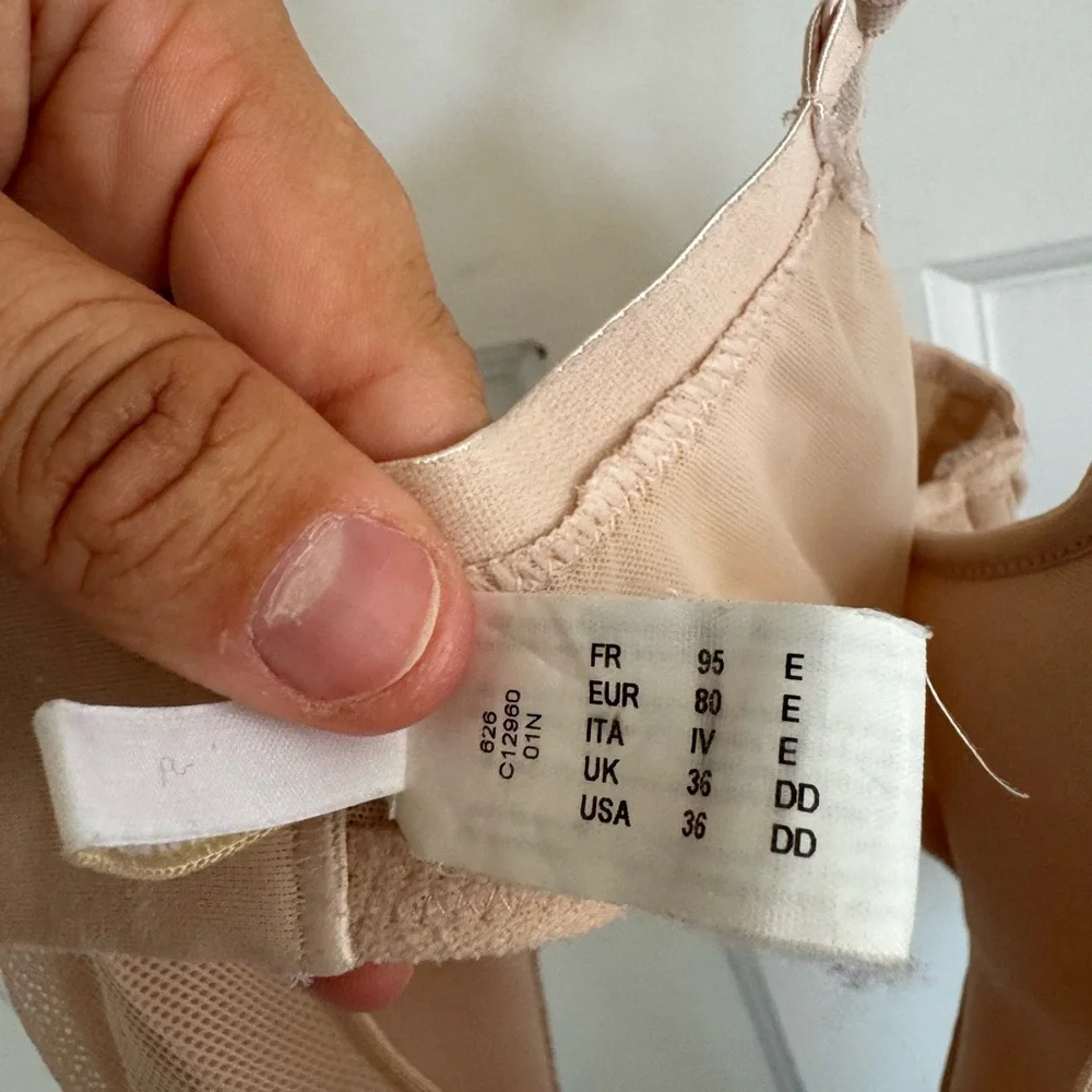 Chantelle nude underwire mesh bra C12960‎ - Picture 4 of 6